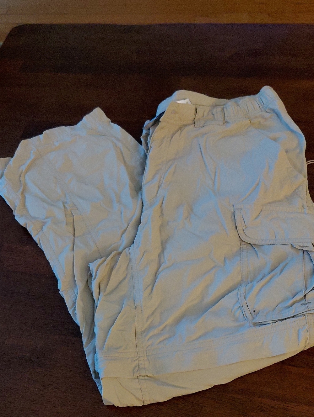 Columbia Mens Shorts/ Pants in Light Khaki
